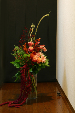 フロントフェーシング　ハンドタイドブーケ　Front facing hand-tied bouquet