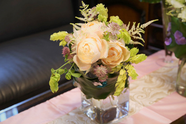 June bride's wedding bouquet